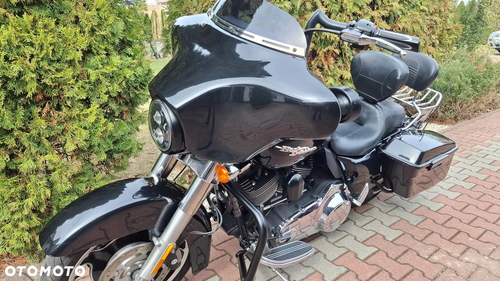 Harley-Davidson Touring Street Glide - 16