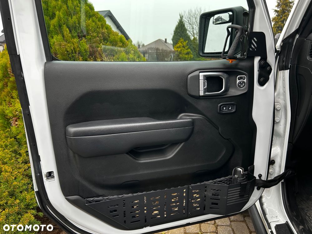 Jeep Wrangler - 18