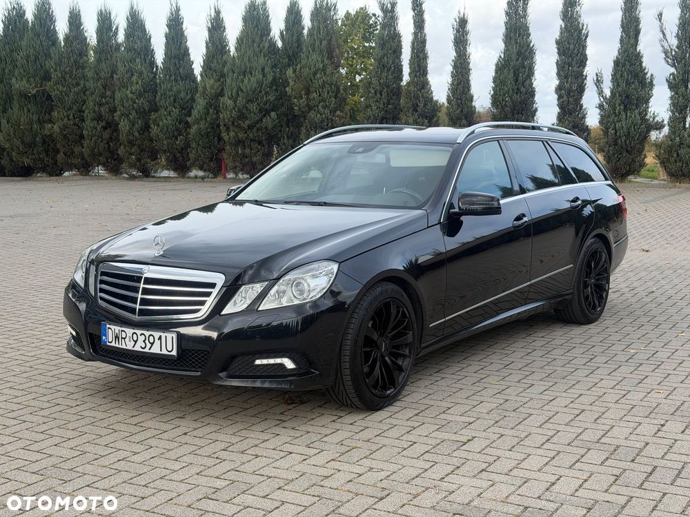 Mercedes-Benz E-Class 2010 photo 2