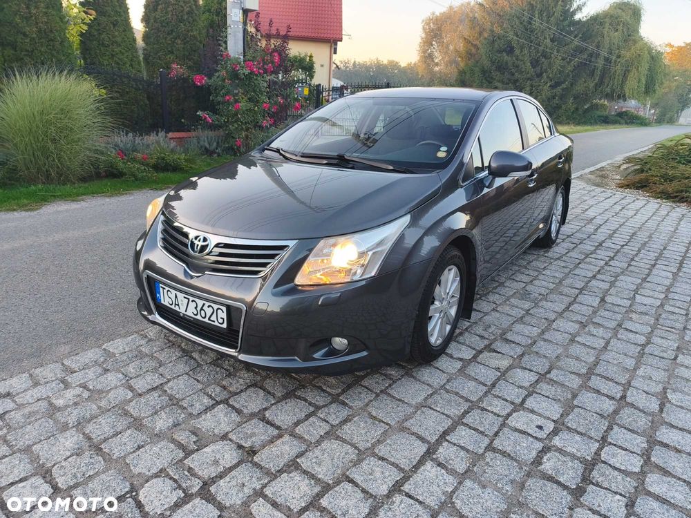 Toyota Avensis - 1