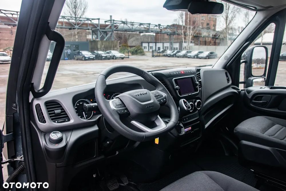 Iveco Daily 70C18HA8/P Hi-Matic Autolaweta Pomoc Drogowa 3.0 180KM - 27