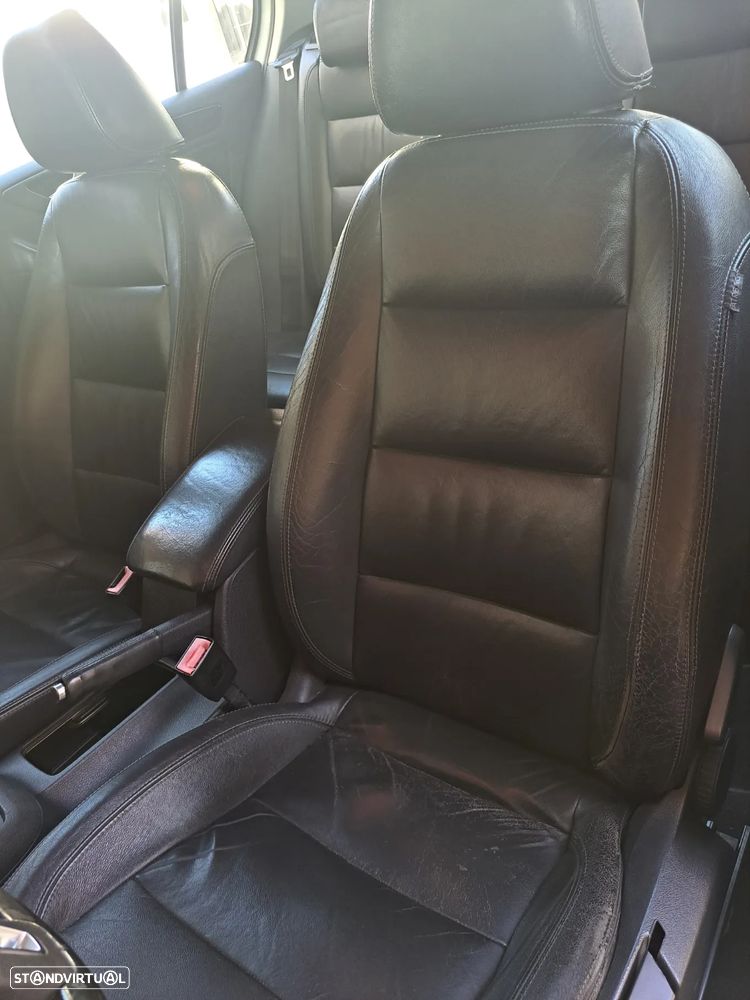 VW Golf 2.0 TDi Confortline - 8