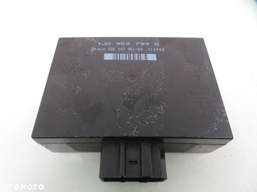 STACYJKA STEROWNIK SKODA OCTAVIA I 2.0  06A906018GR 1J0959799Q 1U0920810B - 12