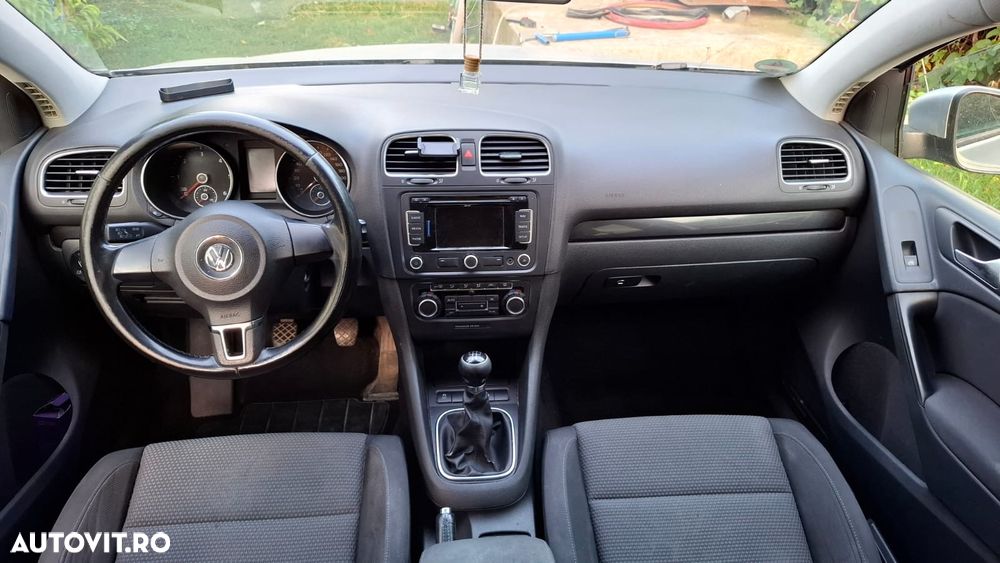 Volkswagen Golf - 5
