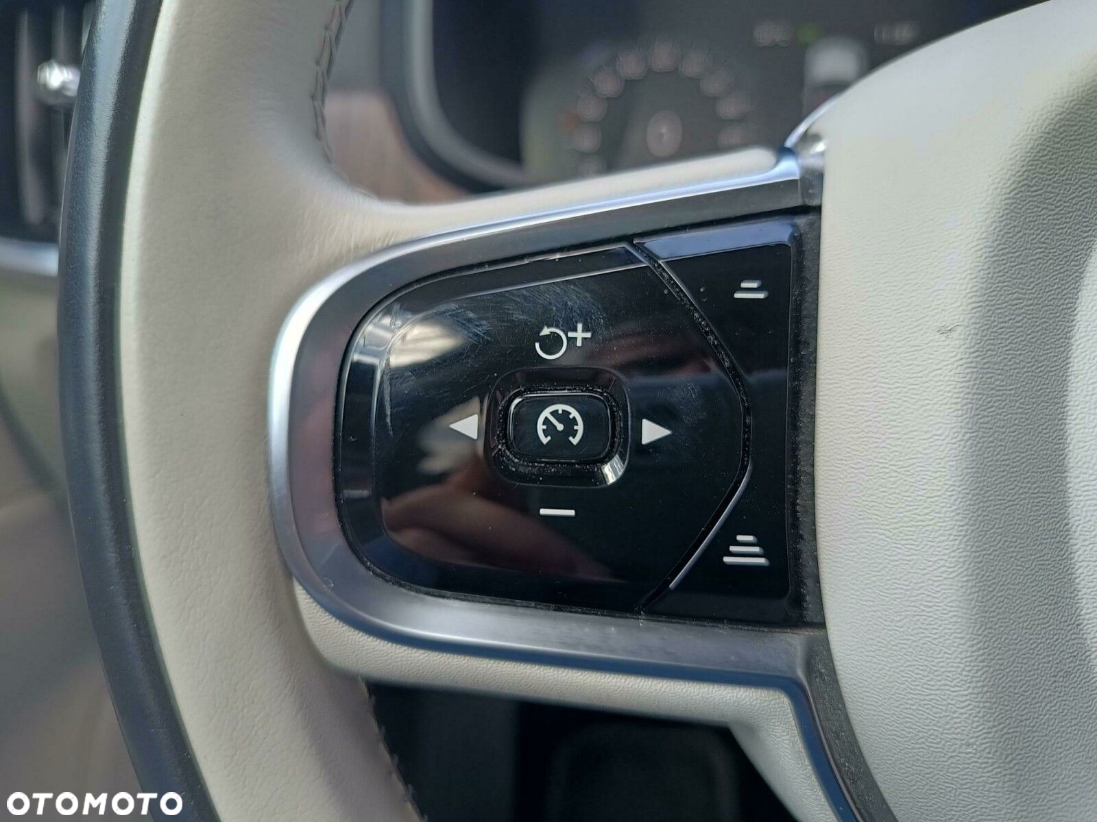 Volvo S90 - 24