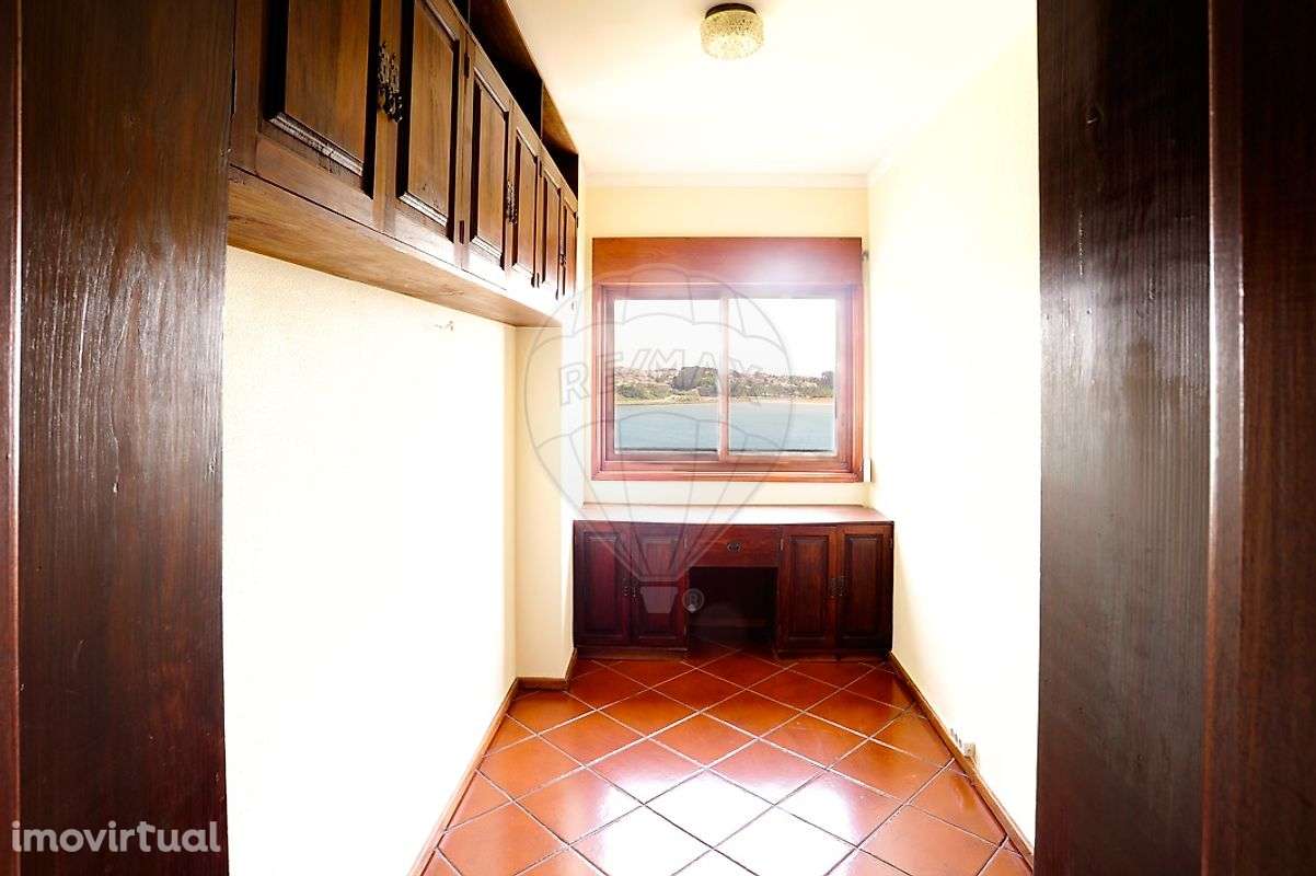 Apartamento T4 para arrendamento - Grande imagem: 2/9