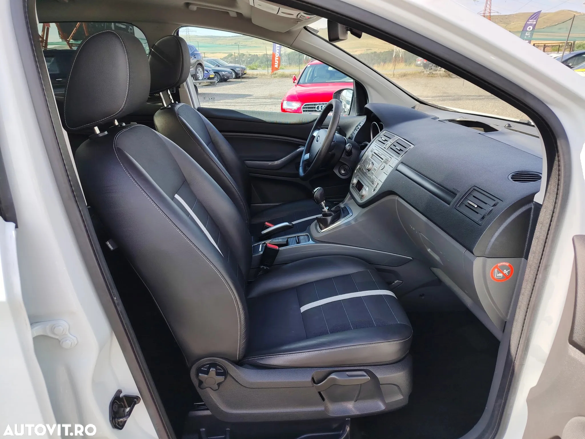 Ford Kuga 2.0 TDCi 4x4 Titanium - 12
