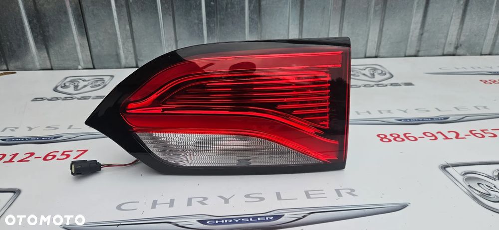 Chrysler Pacifica 2016- Lampa tył prawy Lampa tylna prawa  P68228940AE ORYGINAŁ IDEALNE LED - 2