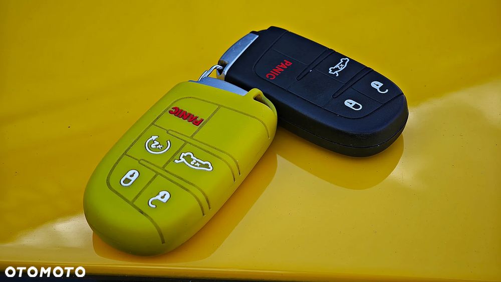 Dodge Challenger 6.4 Scat Pack - 36