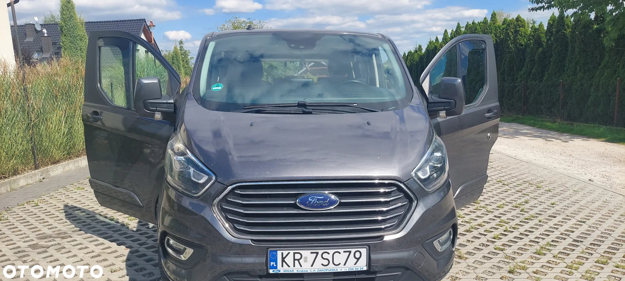 Ford Tourneo Custom - 15