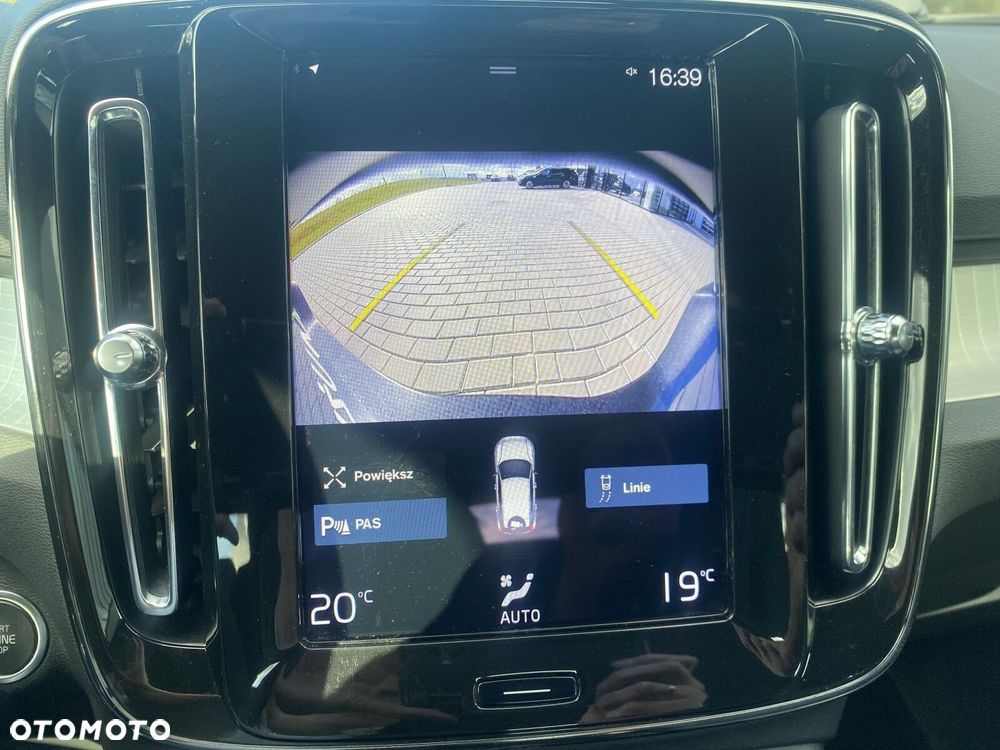 Volvo XC 40 - 23