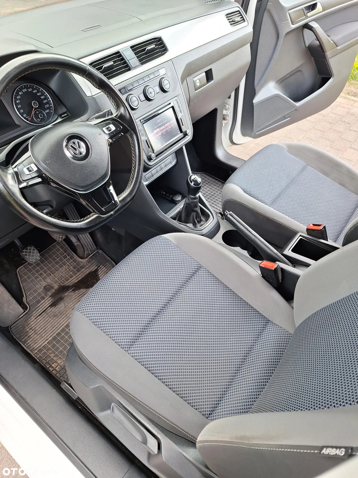 Volkswagen Caddy - 17