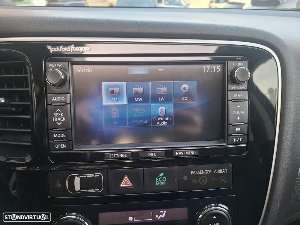 Mitsubishi Outlander - 16