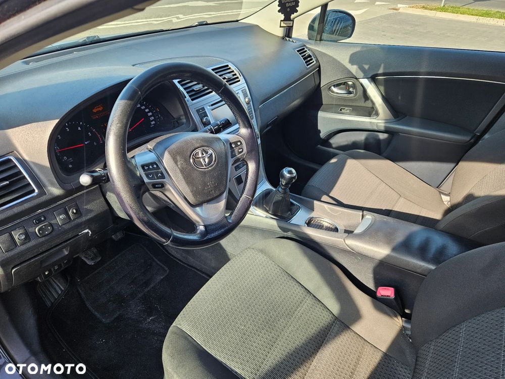 Toyota Avensis 2.0 D-4D Sol - 9