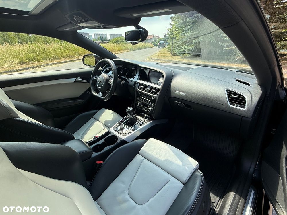 Audi S5 Coupé - 12