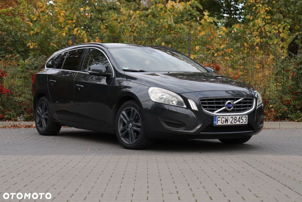 Volvo V60 D3 Momentum - 8