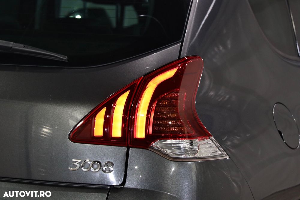 Peugeot 3008 HYbrid4 2.0 HDI FAP ETG + Electric - 32