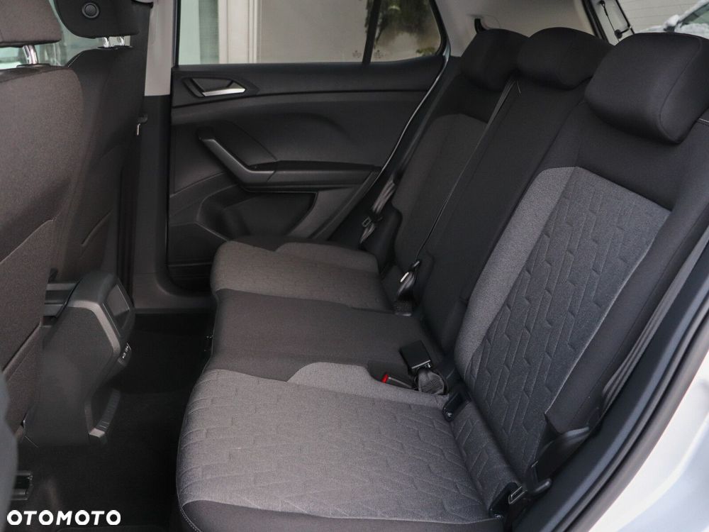 Volkswagen T-Cross - 12