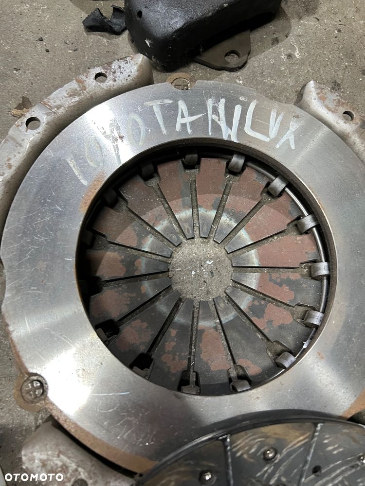 Sprzęgło tarcza i docisk toyota hilux hiace 120 2.5 3.0d4d - 5