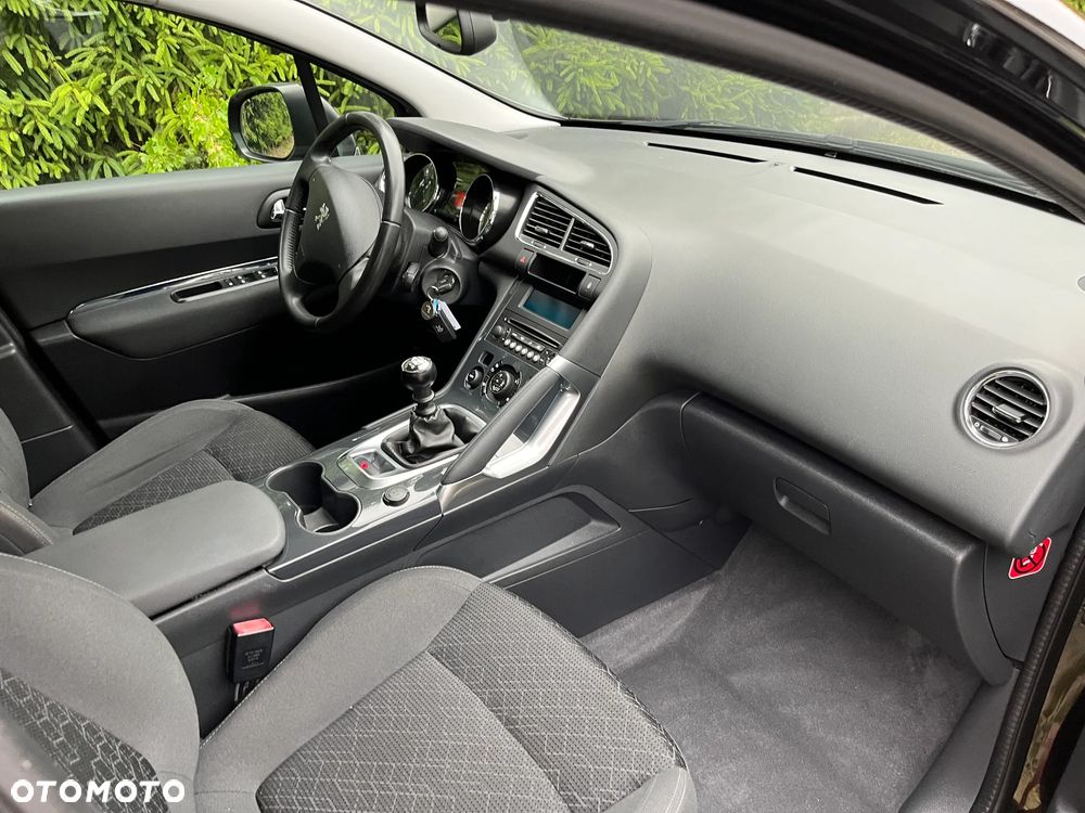 Peugeot 3008 PureTech 130 Stop & Start GPF Allure - 14