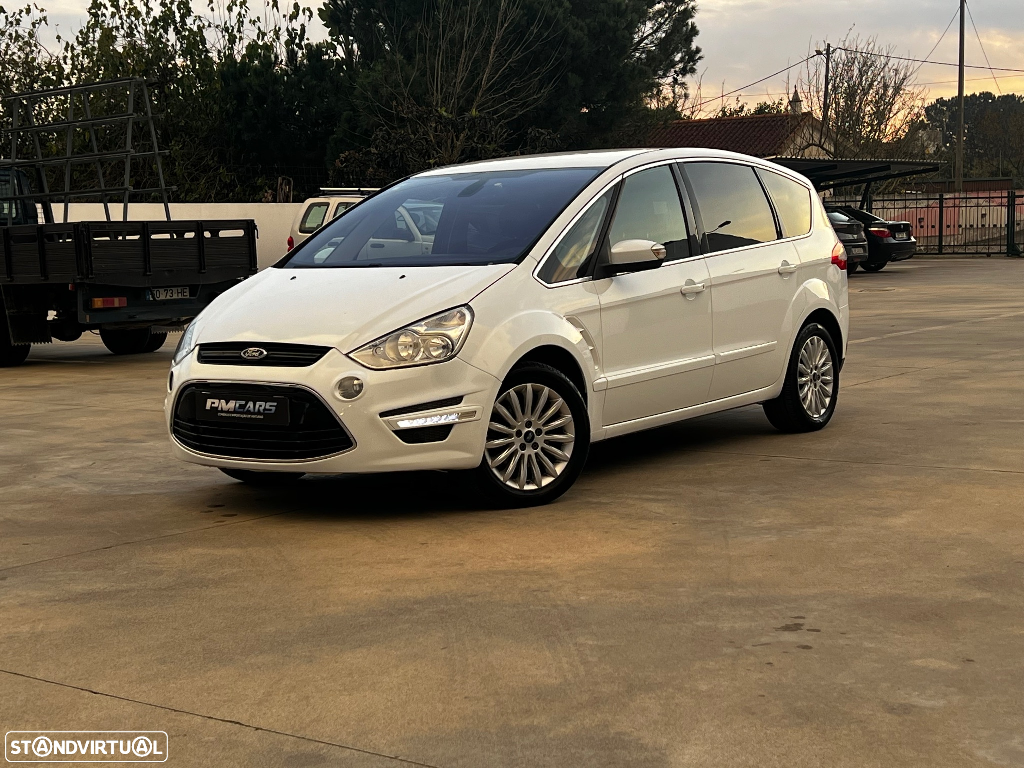 Ford S-Max 2.0 TDCi Titanium 7L 139g - 2
