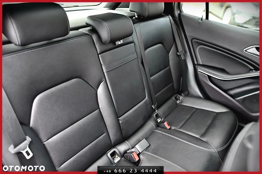 Mercedes-Benz GLA 250 7G-DCT AMG Line - 19