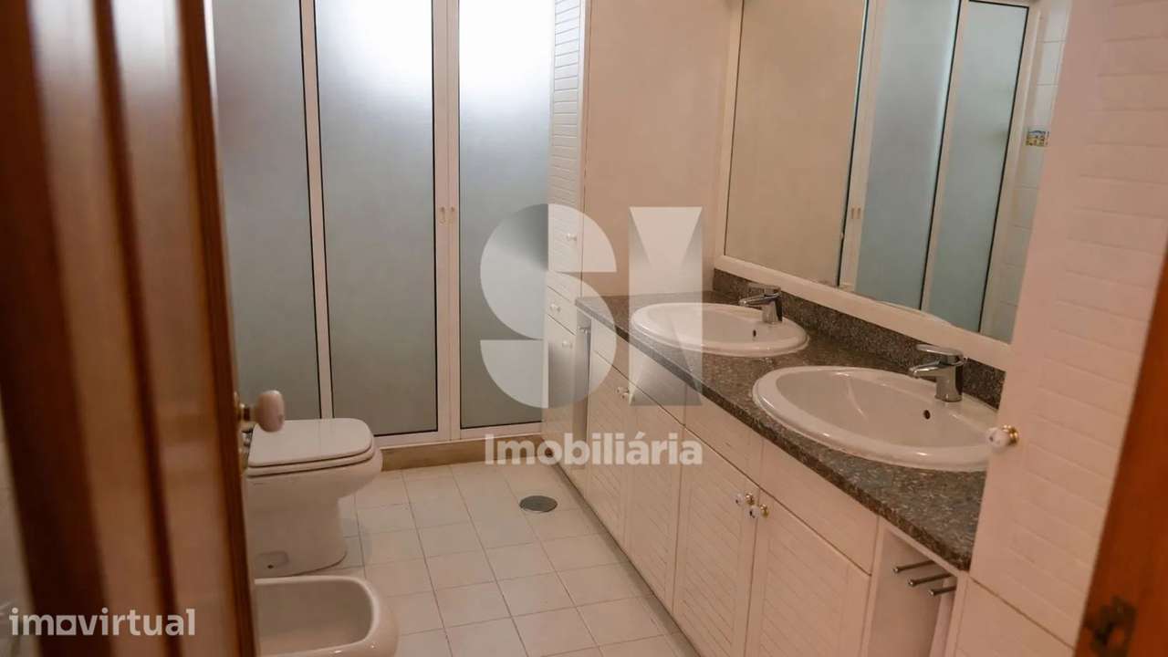Moradia T5 no centro da Lousã - Grande imagem: 3/20
