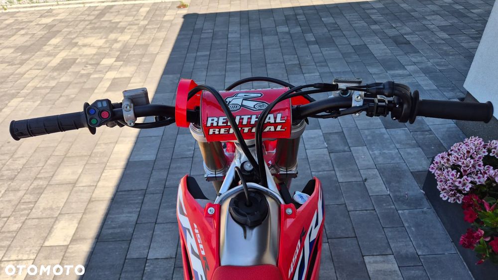 Honda CRF - 4