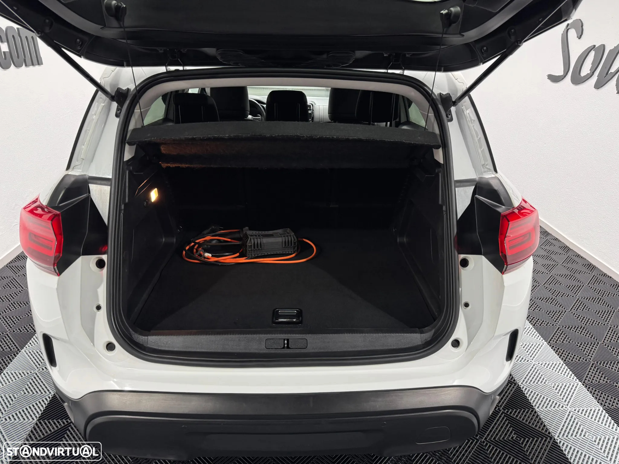 Citroën C5 Aircross 1.6 Hybrid Shine e-EAT8 - 18