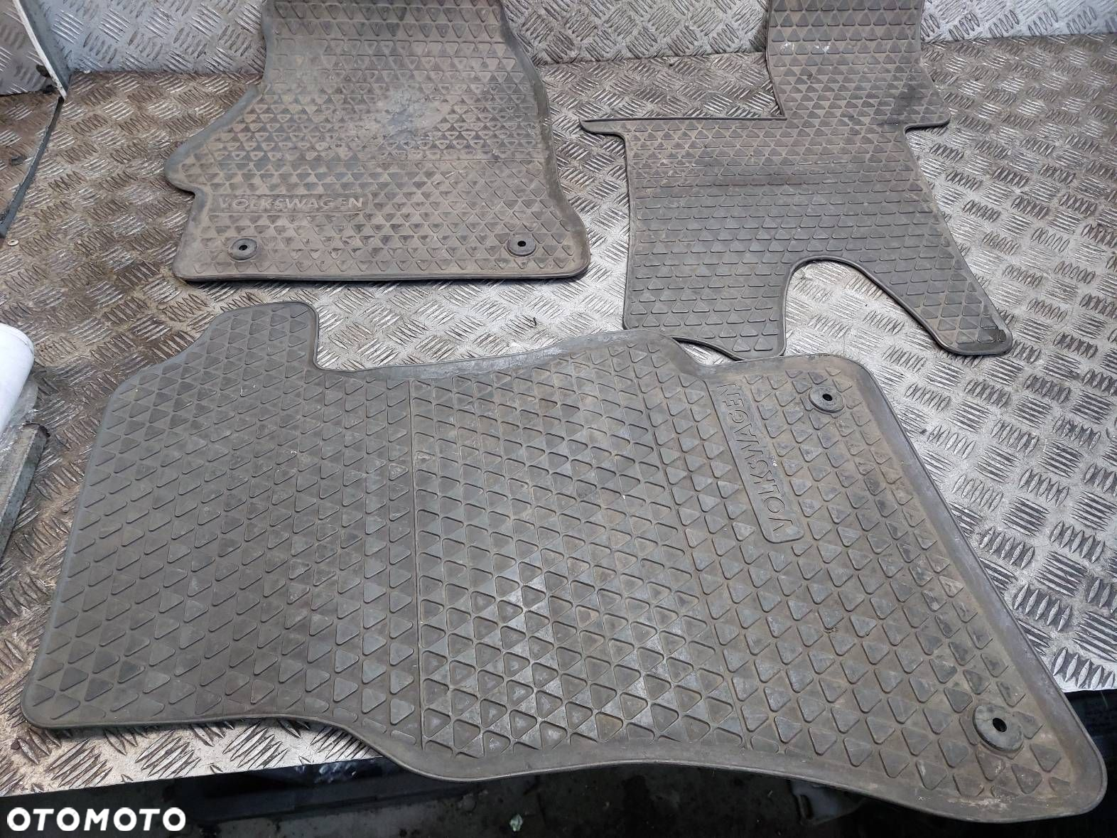 DYWANIKI KOMPLET ORYGINAŁ VOLKSWAGEN LT 46 2D1061501A - 4