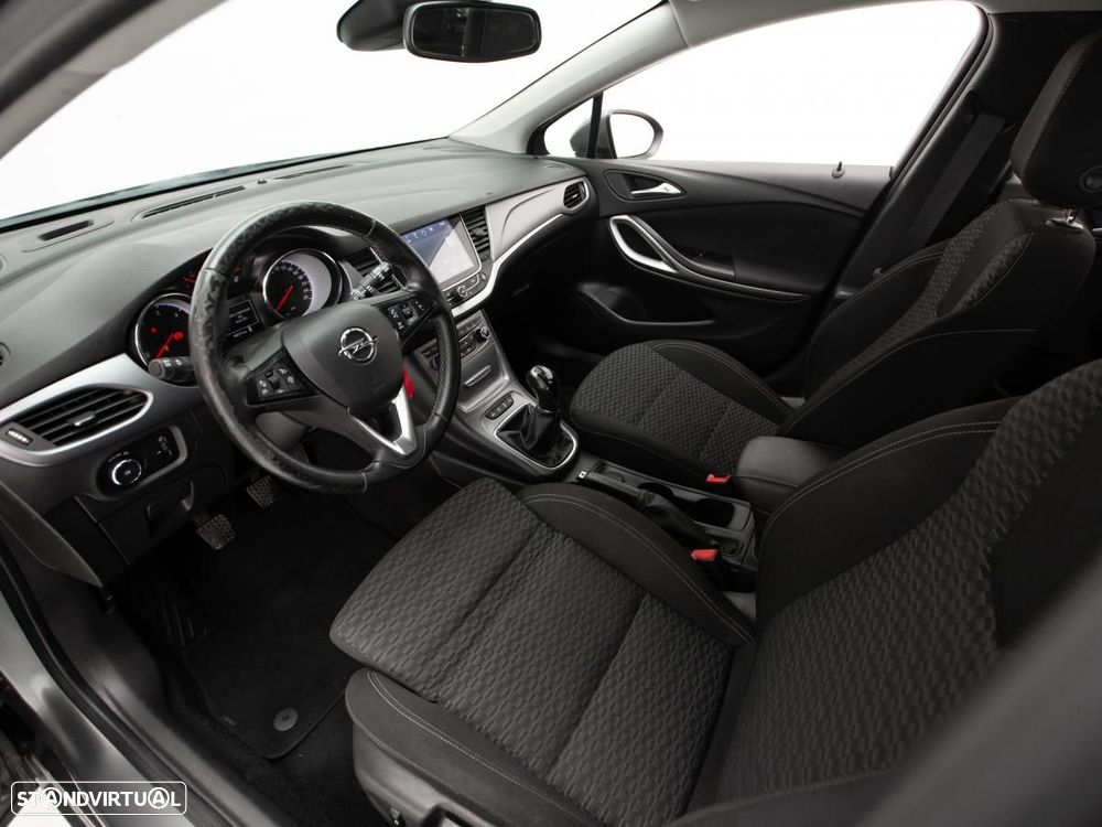 Opel Astra Sports Tourer - 6