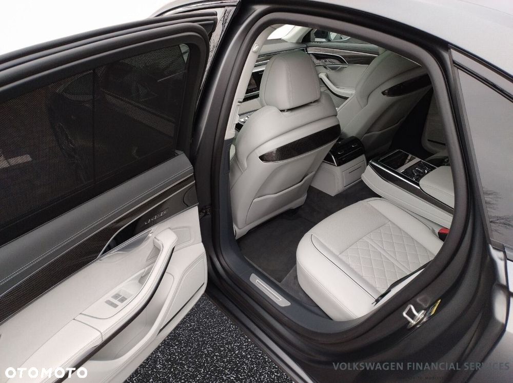 Audi A8 - 7
