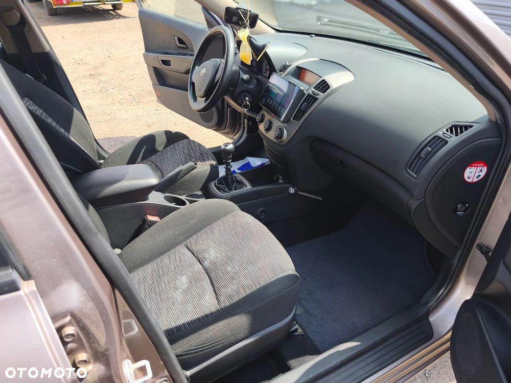 Kia Ceed 1.6 Comfort + - 14