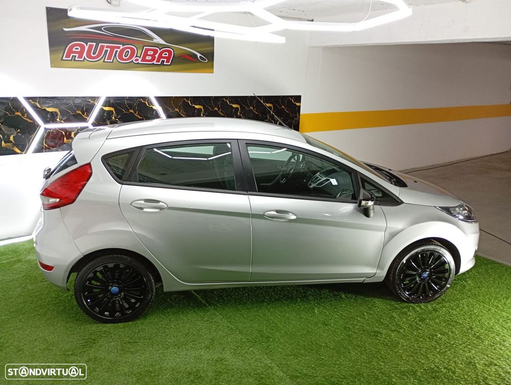 Ford Fiesta 1.4 TDCI Titanium - 35