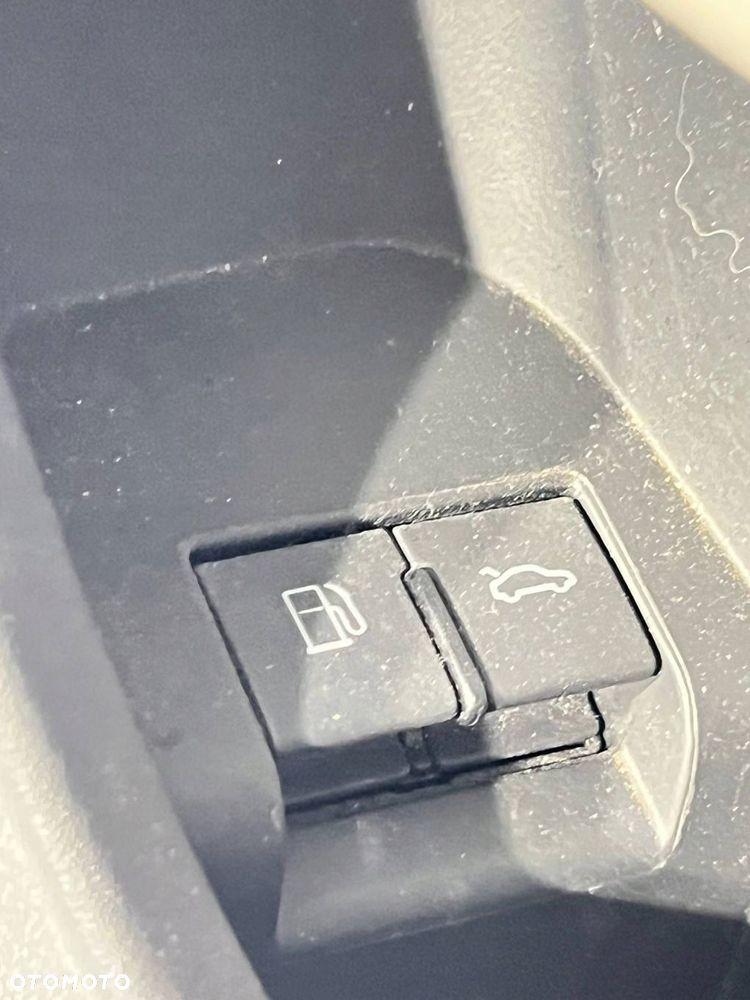 Audi TT TTS Mk2 2008 Boczki / Tapicerka drzwi / Komplet JASNA SKÓRA UK - 16