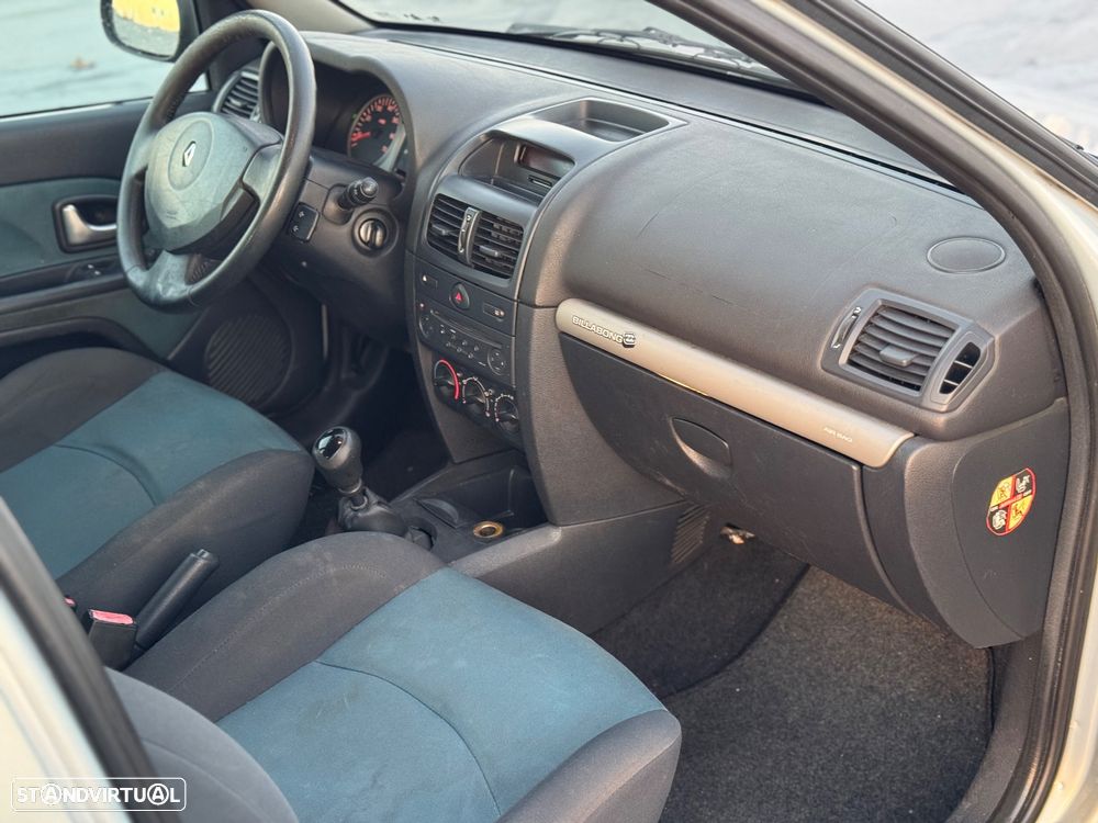 Renault Clio 1.2 16V Billabong - 7