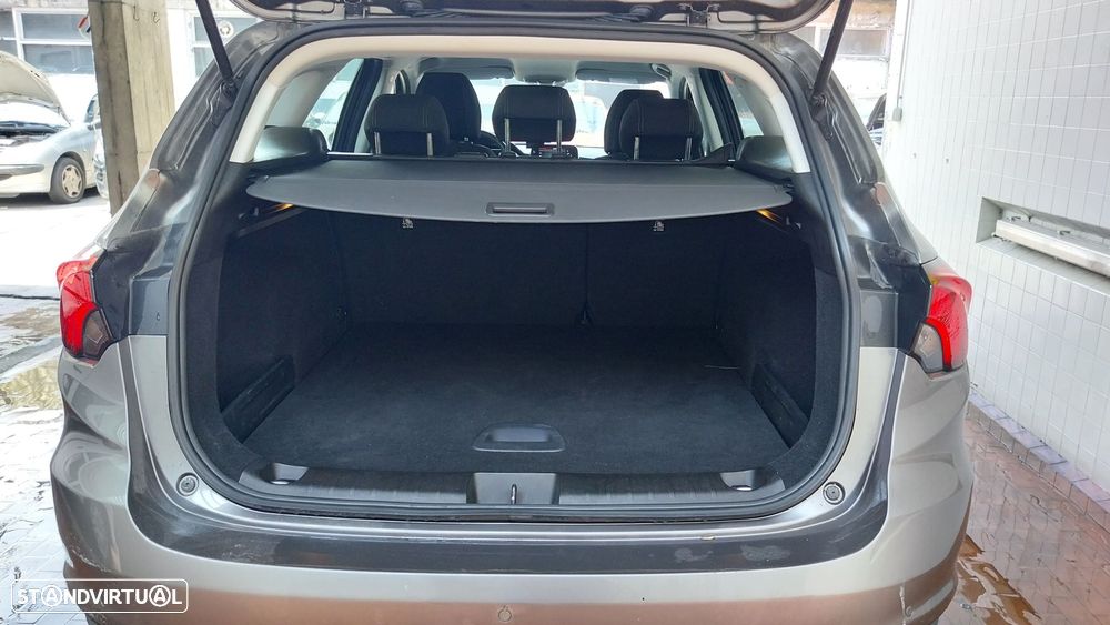 Fiat Tipo Station Wagon 1.3 M-Jet Lounge - 18