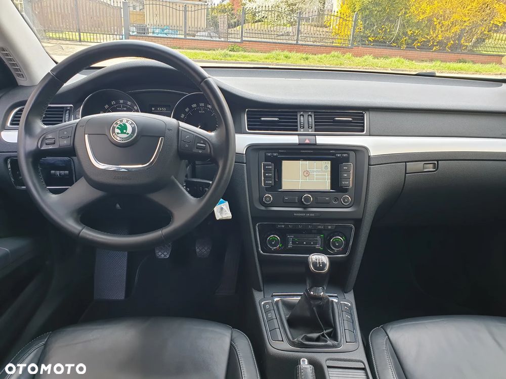 Skoda Superb 1.6 TDI Green tec Ambition - 6