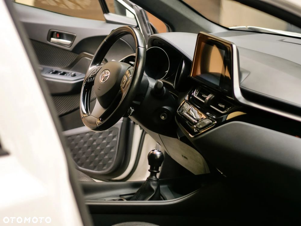 Toyota C-HR 1.2 T Premium - 9