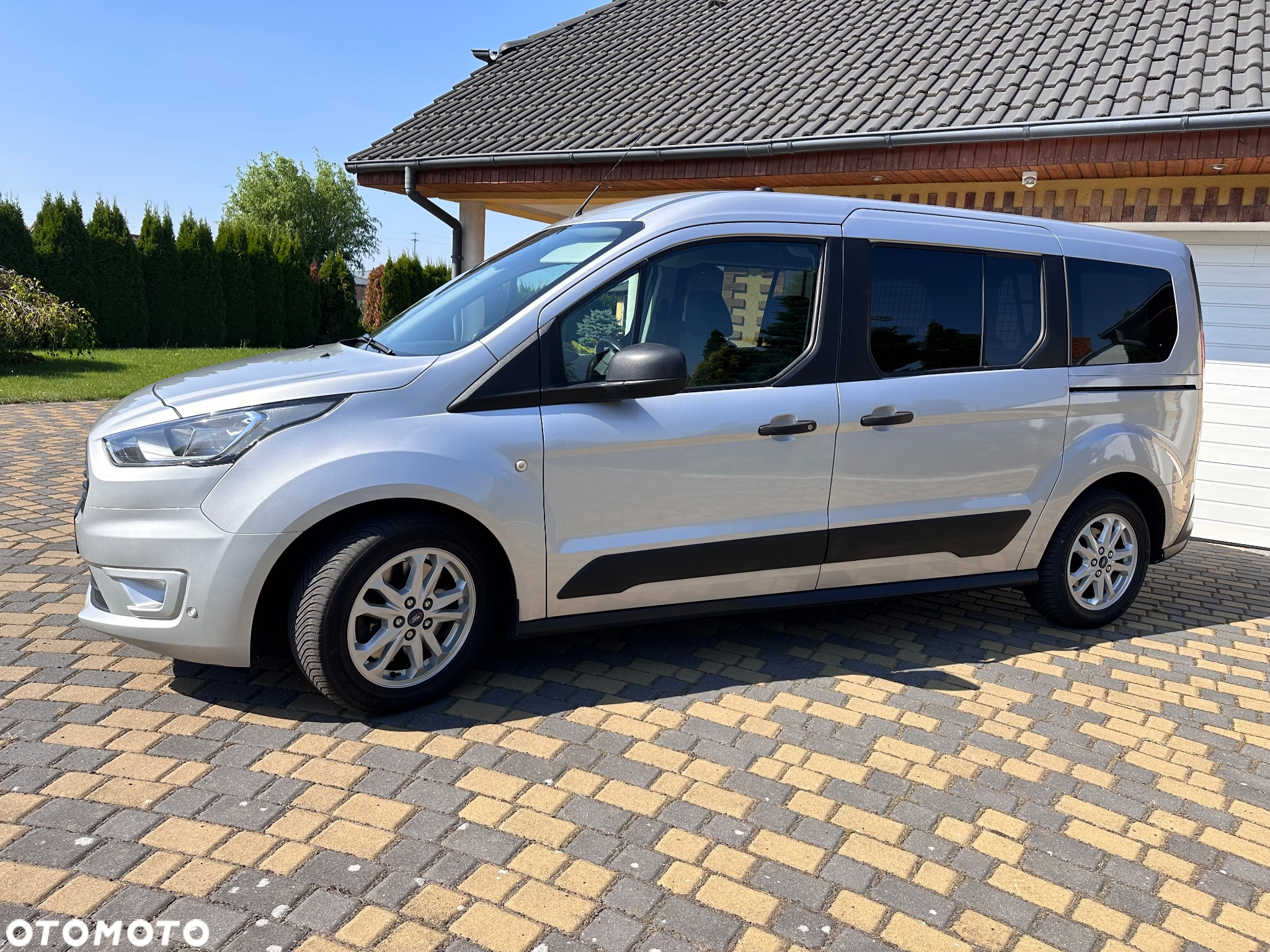 Ford Tourneo Connect Grand - 8