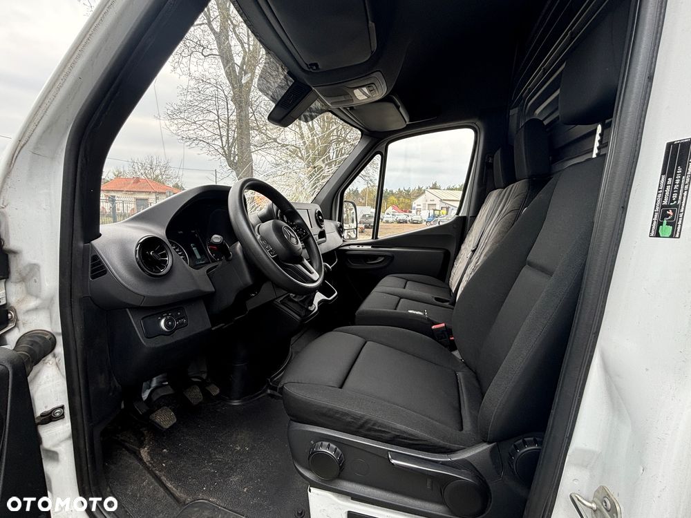 Mercedes-Benz Sprinter - 9