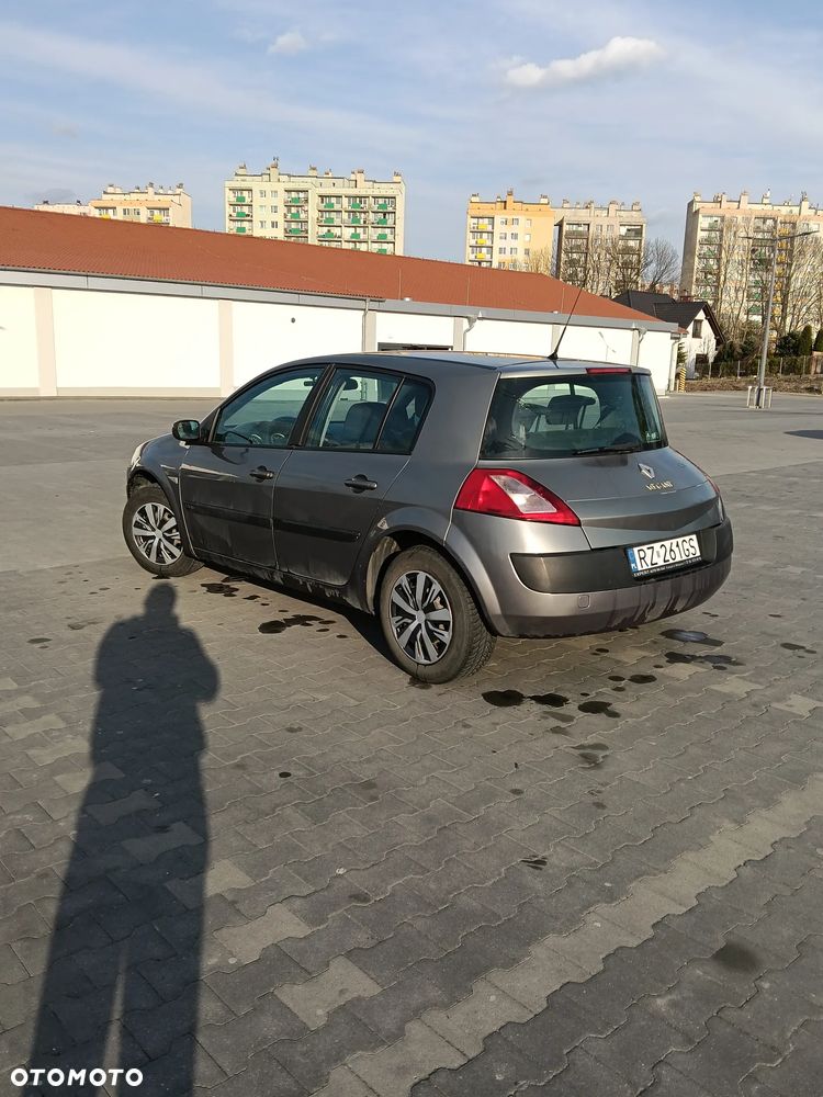 Renault Megane 1.6 Confort Expression - 4