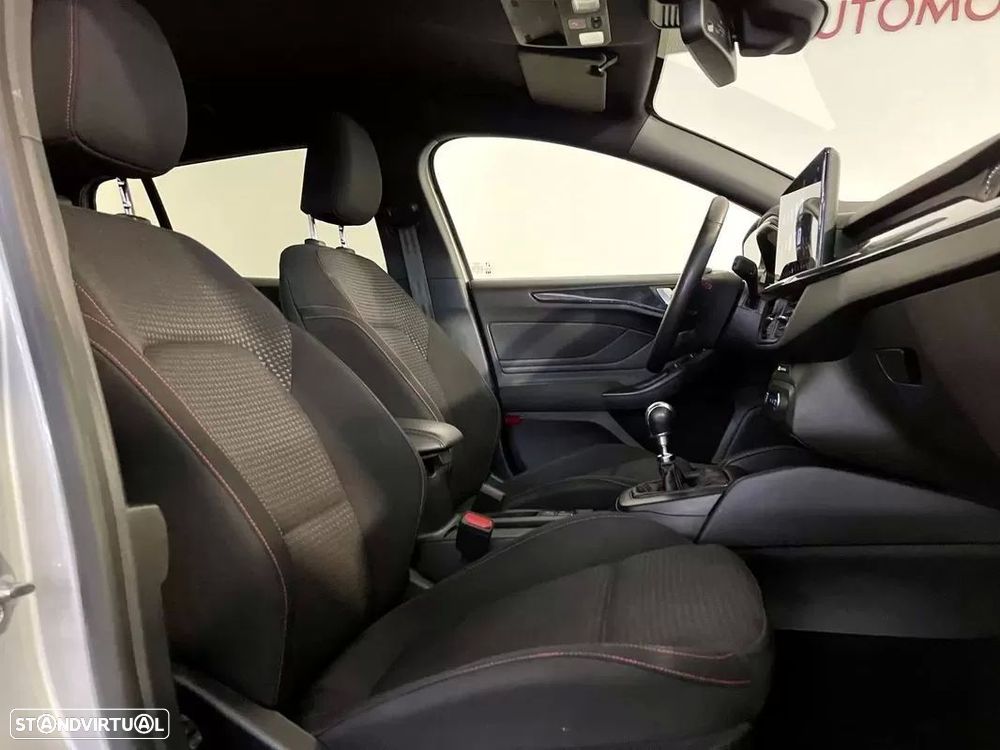 Ford Focus SW 1.5 TDCi EcoBlue ST-Line - 18