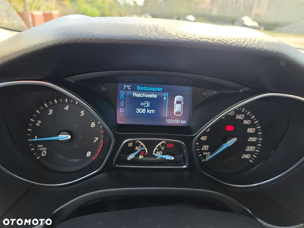 Ford Focus 1.0 EcoBoost STart-Stopp-System TITANIUM - 5