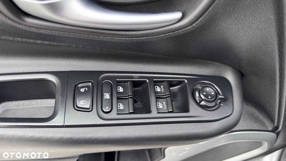 Jeep Renegade 1.4 MultiAir DSG Business Line - 28