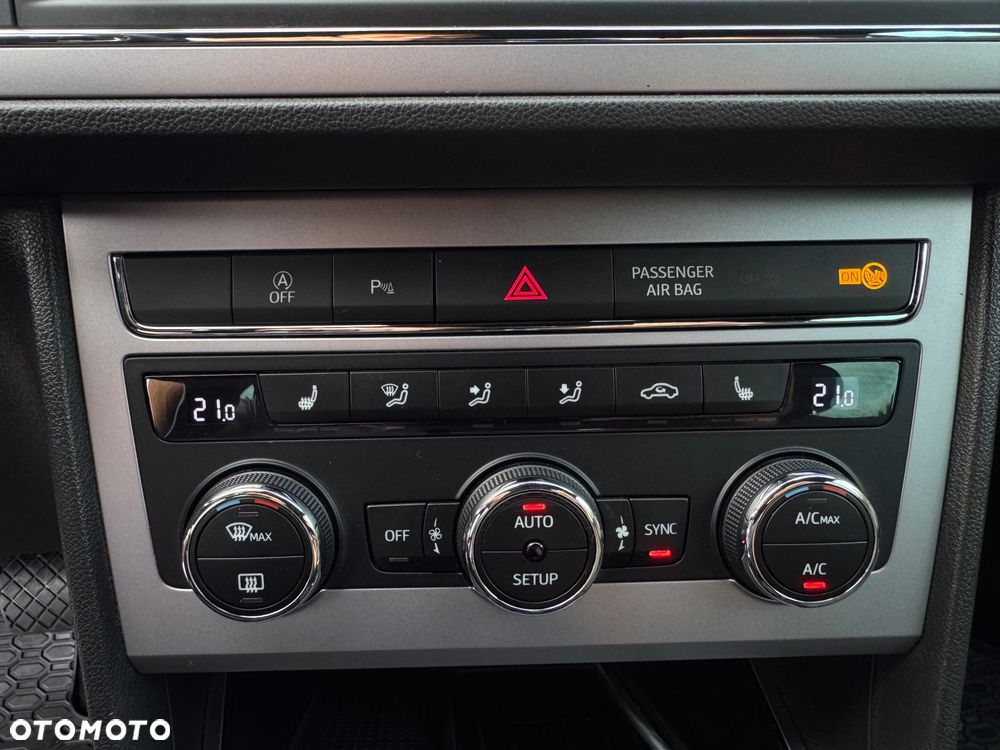 Seat Leon 2.0 TDI DPF Start&Stop DSG XCELLENCE - 23