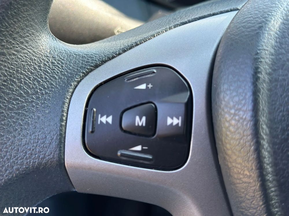 Ford Fiesta 1.25 Ambiente - 25