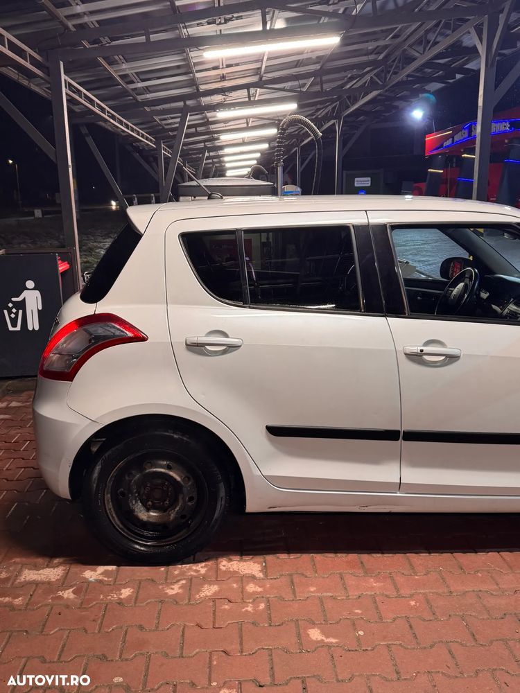 Suzuki Swift 1.2 GLX - 2