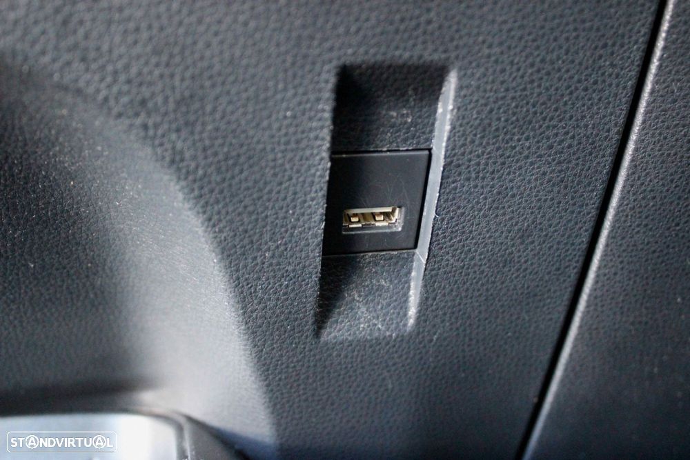 Toyota Corolla 1.8 Hybrid Comfort - 37