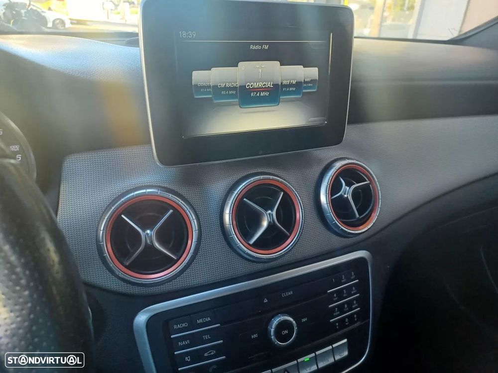 Mercedes-Benz CLA 180 d Shooting Brake Urban - 16
